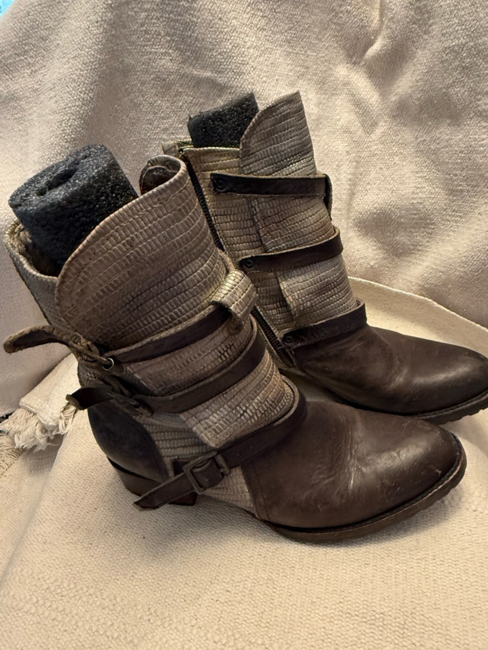 Freebird Apex Two-Tone Gray and Brown Leather Ankle Boots size 10